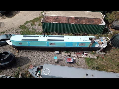 VLOG 86,  Narrowboat Fit Out - Bilge pump pipework and finish painting cabin sides