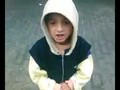 Roma kid singing 1
