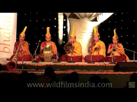 Ritual tantric chanting by Tibetan Monks