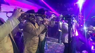 La Leona (En Vivo) Lyrics English Translation