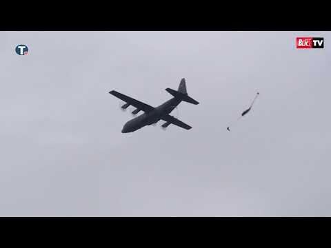 VUČIĆ GLEDAO: Američki padobranci izveli "DESANT" NA SRPSKI AERODROM