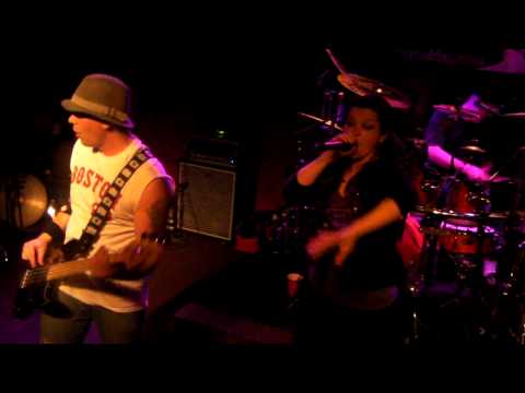 The Groove Junkies-Long Train Runnin-Doobie Brothers-Red Door-Mar 2010