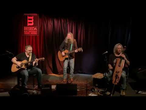 Silvestrovský online koncert z Malostranské besedy - Ivan Hlas trio