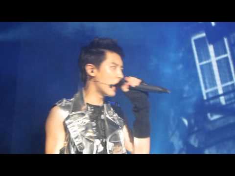 130526 Happy 4 K-pop Concert two moons