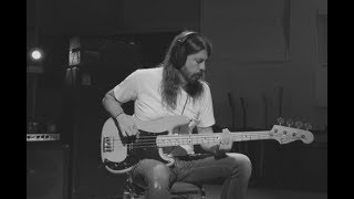 Dave Grohl - PLAY [Isolated Bass]