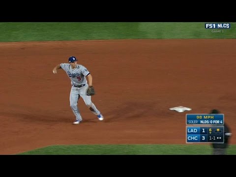 NLCS Gm1: Baez gets Soler to strand runner on second