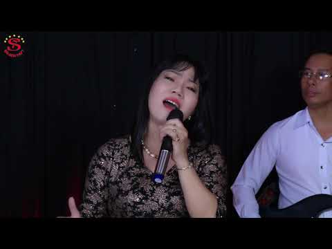 Xin hãy giữ em - Uyên Loan