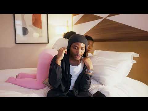 Le Couteau G1 and LEVELSANTANA