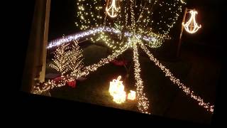 preview picture of video 'Warmweisse Weihnachtsbeleuchtung des Weihnachtshaus Hoya - 2013'
