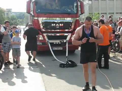 Vladimir Petkov  - Pulling 15 tons truck