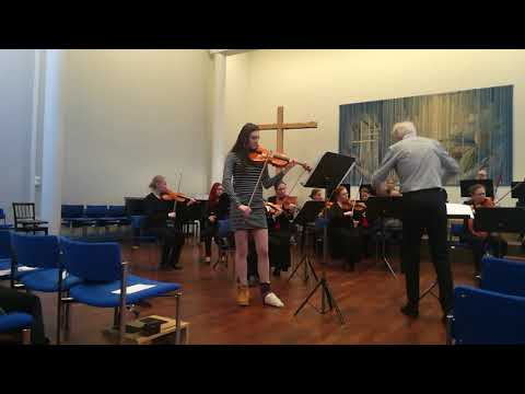 Sophia Blau plays Viola : Henri Casadesus