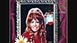 Dottie West- Who Put The Leavin In Your Eyes/ And I&#39;m Still Missing You