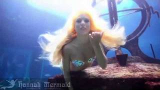 Hannah Mermaid performs at Atlantis Resort