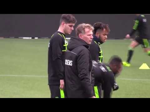 Fons Groenendijk: "Bijzonder dat je clubs als Feyenoord, Vitesse en Heerenveen in het nekkie zit"