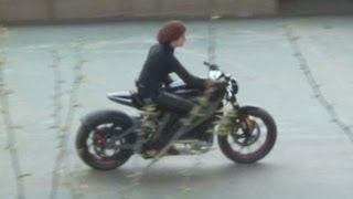 The Avengers 2 - Shooting "Black Widow" motorcycle scene