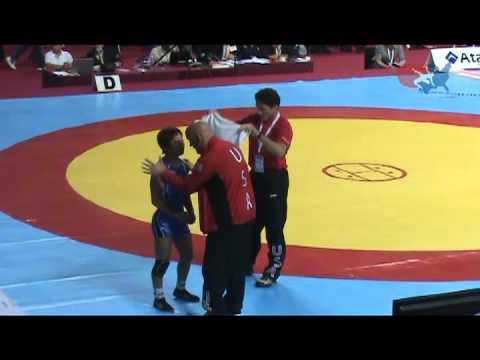 2011 Worlds Womens Freestyle 48kg - Clarissa Chun (USA) vs. So Sim Hyang (PRK)