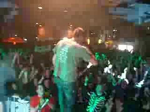 Philipp Burger - Master Of Stage-Diving