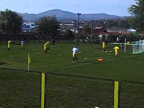 Aurul Brad-Dacia Orastie 3-0 la juniori (golul doi inscris de Vlad Alexandru)