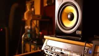 FlowSoKoldd-Aint Worried Bout Nothin Freestyle [In Studio Performance] | Directed By Ced Lynch