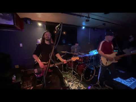 Lenina Crowne - Everybody Wants to Rule the World (Tears for Fears Cover) Live at Doggies Pub