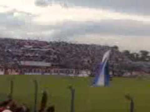 Y dale dale boo ♪♫ ,,, Borombombo borombombo el que no salta.. ♪♫