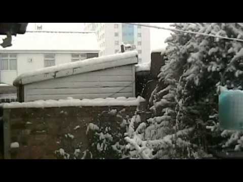 Snow in Hull UK 28/11/10 at 1.30pm (Music - Streaming xbox netlabel search by Hardcoreyoutube)