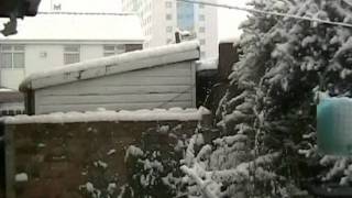 Snow in Hull UK 28/11/10 at 1.30pm (Music - Streaming xbox netlabel search by Hardcoreyoutube)
