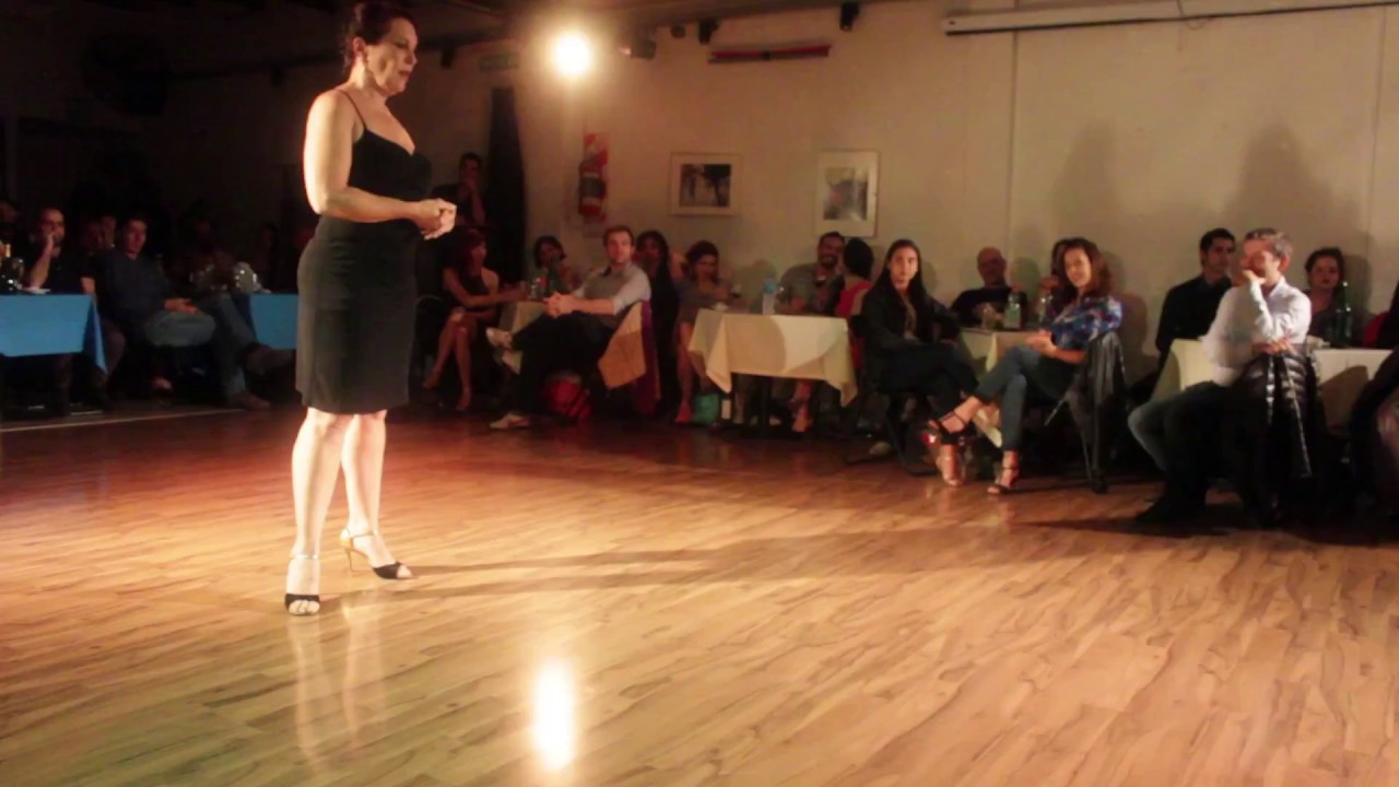 Dos Orillas Práctica de Tango. Bailan Corina De La Rosa y Alejandro Andrian 16/6/2017 (3/4)