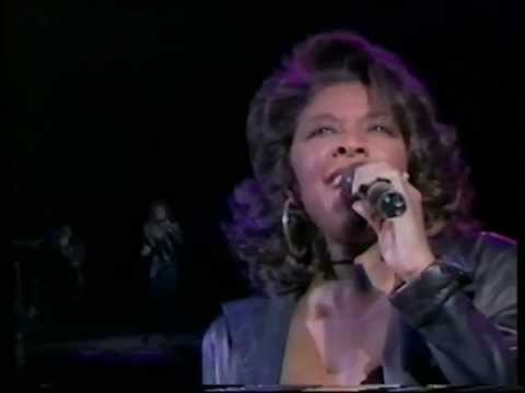 Natalie Cole -  Miss You Like Crazy - Live!