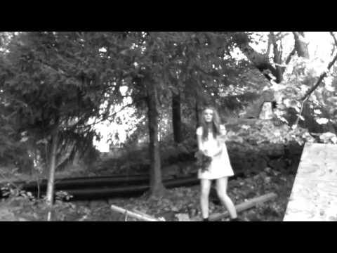 The Kooks - She Moves In Her Own Way