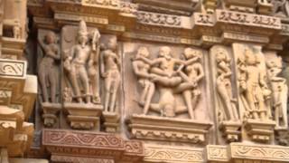 preview picture of video 'Inde 2014 : Khajuraho : Kandariya-Mahadev temple'
