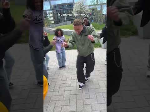 Hij begreep de vibes 🫡 #trending #dance #netherlands #match #noano #football