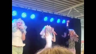 Hello Hi - Dolly Style