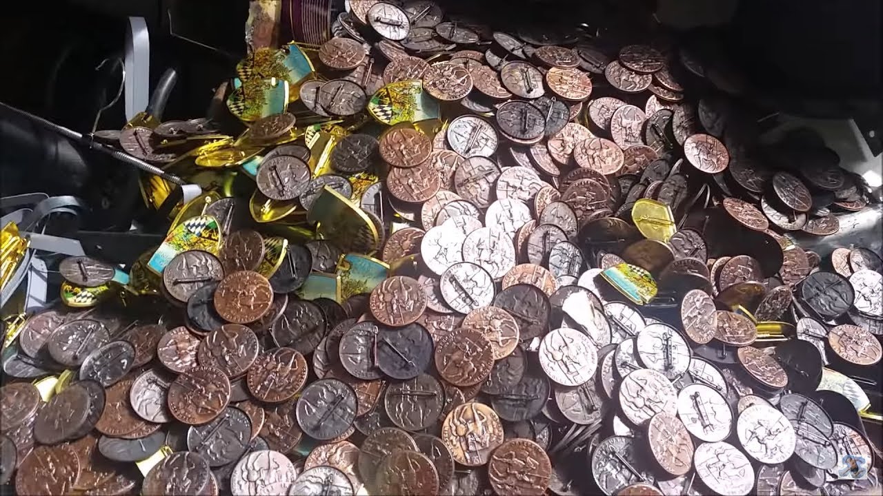 Клад на свалке. Клад на свалке. Радиодетали находка со свалки. Свалка. Клад на свалке.