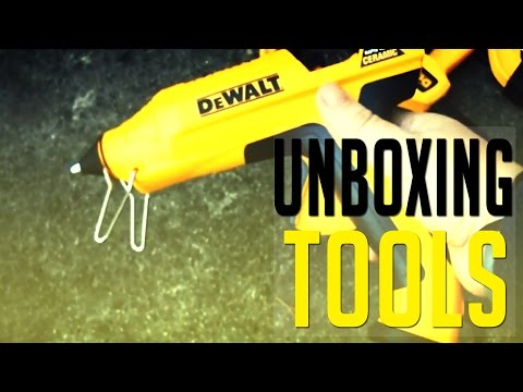 Dewalt Ceramic Glue Gun and Clamps | Unboxing