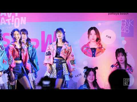 200830 BNK48 Wee - Kimi wa Melody @ Road Show Pattaya [Fancam 4K60p]