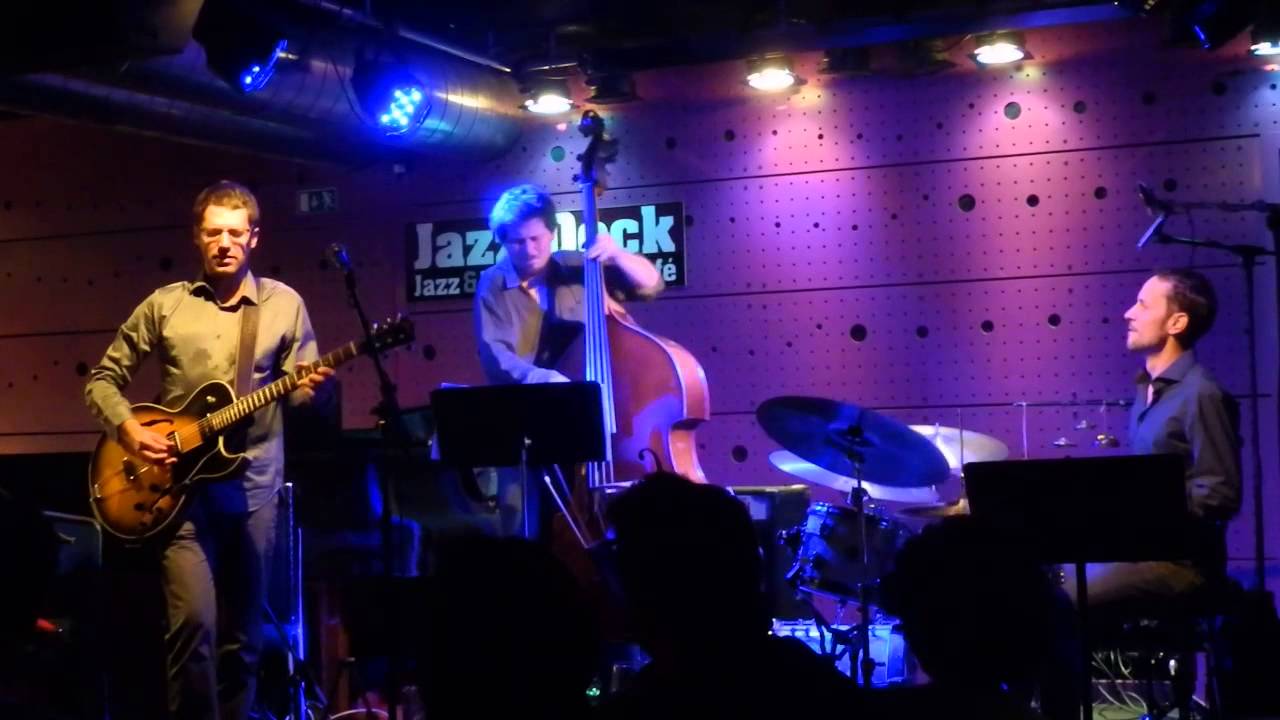 David Dorůžka Trio – November