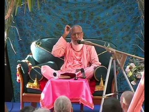 Do Not Chant Japa During Hari Katha and Bhajans, It Is Guru And Vaisnava Aparadha