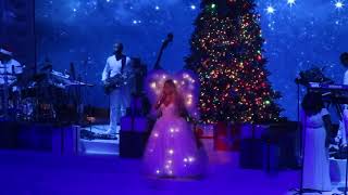 Mariah Carey - Hark! The Herold Angels Sing / Gloria (Live @ Brussels - Belgium 14/12/2018)