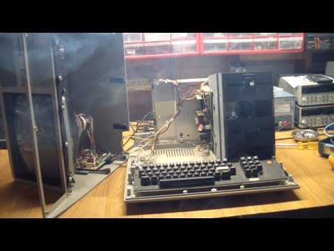 AE#58 TRS-80 Model 3 Parts Harvesting  Part 1