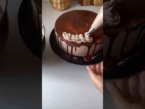 Nozzling my fav chocolate cake