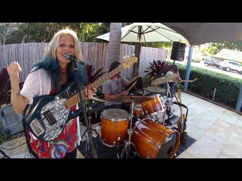 Rebecca Johnson Band *THEM CHANGES* Live @ Palm Beach Golf Club (23/4/17)