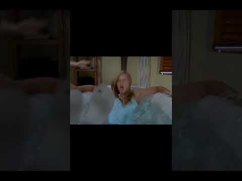 UH OH! Cleo and Rikki set Emma into a trap... #h2ojustaddwater #mermaids #movie