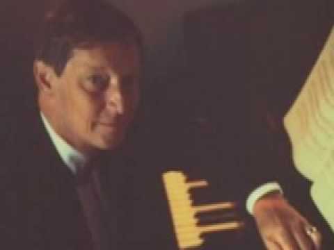 Martin Jones plays Stravinsky-Agosti - The firebird suite - 03 Finale