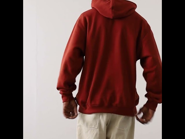 Video : CENTRED LOGO HOODIE