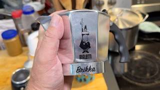 How to use a Bialetti Brikka moka pot to make great coffee | 4 cup model on a Gl