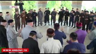 Студенты РИУ имени Кунта-Хаджи Кишиева посетили зиярты республики