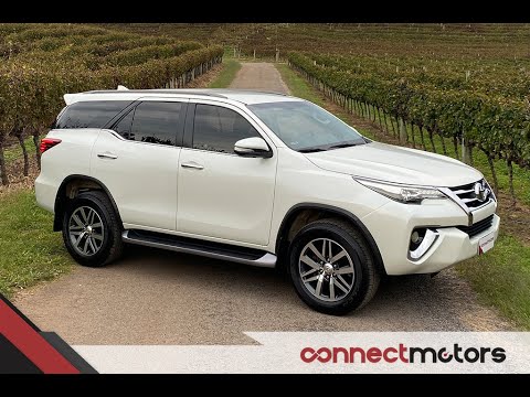Toyota Hilux SW4 SRX 4x4 - 2017