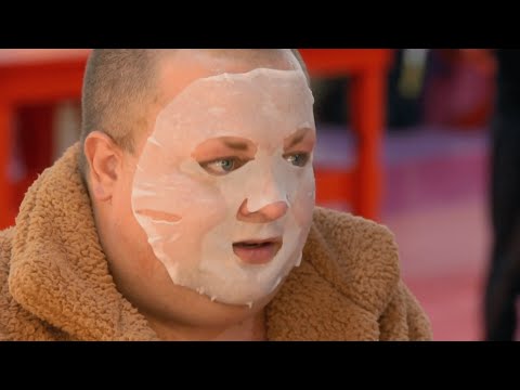 ginger minj and her face mask (the sequel)