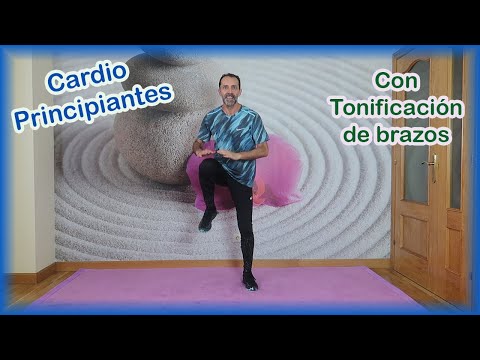 Rutina de ejercicios de cardio suaves en casa para principiantes con tonificación de brazos.